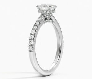 French Pave Setting with Round Cut