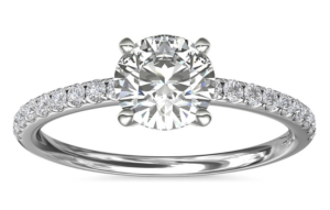 Engagement Ring with VS1 Clarity Diamond